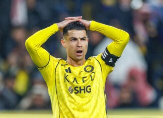 رونالدو يثير الجدل في الدوري السعودي بسبب رفضه المشاركة وتوتر علاقته مع النصر.
